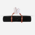 Sangle de transport pour tapis d'exercice modèle soca couleur beige et camel packshot mise en scène