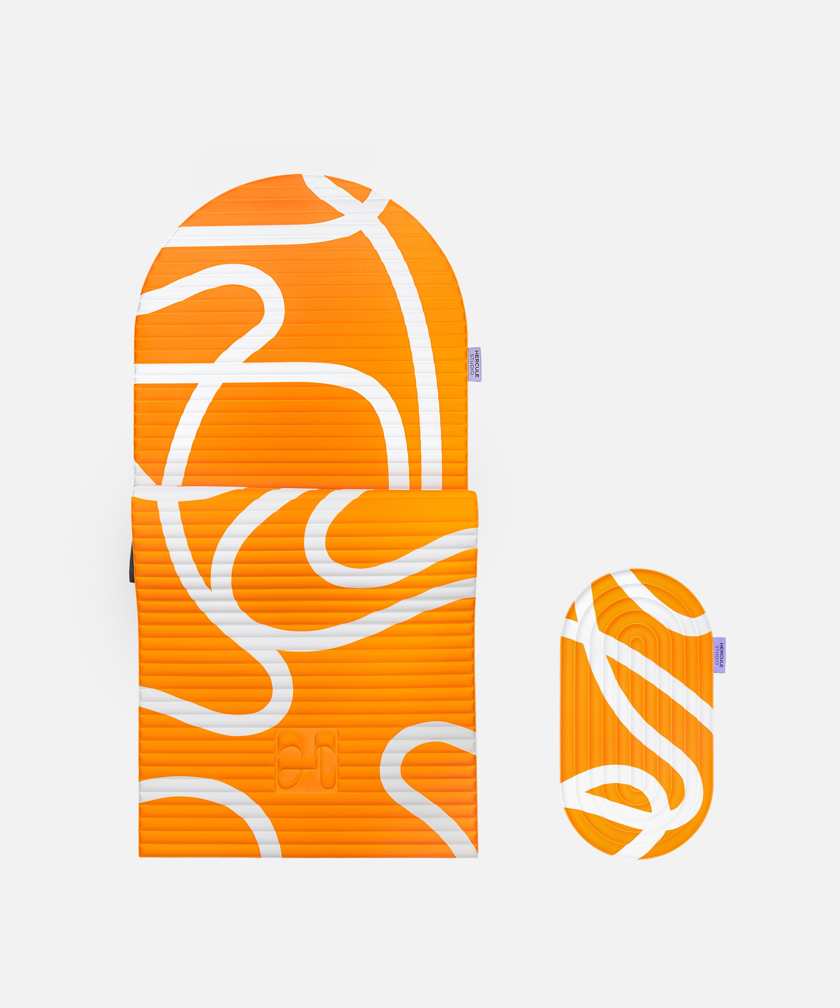 Hercule Studio Bari Orange Pop printed comfort bundle including the graphic Archy mat and the Galé 3-in-1 comfort pad, design duo to enhance comfort in Pilates and fitness, durable French craftsmanship, packshot visual