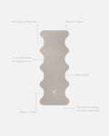 Mar Greige yoga mat unrolled with product annotations, PVC-free, high grip and optimal comfort for regular yoga practice
