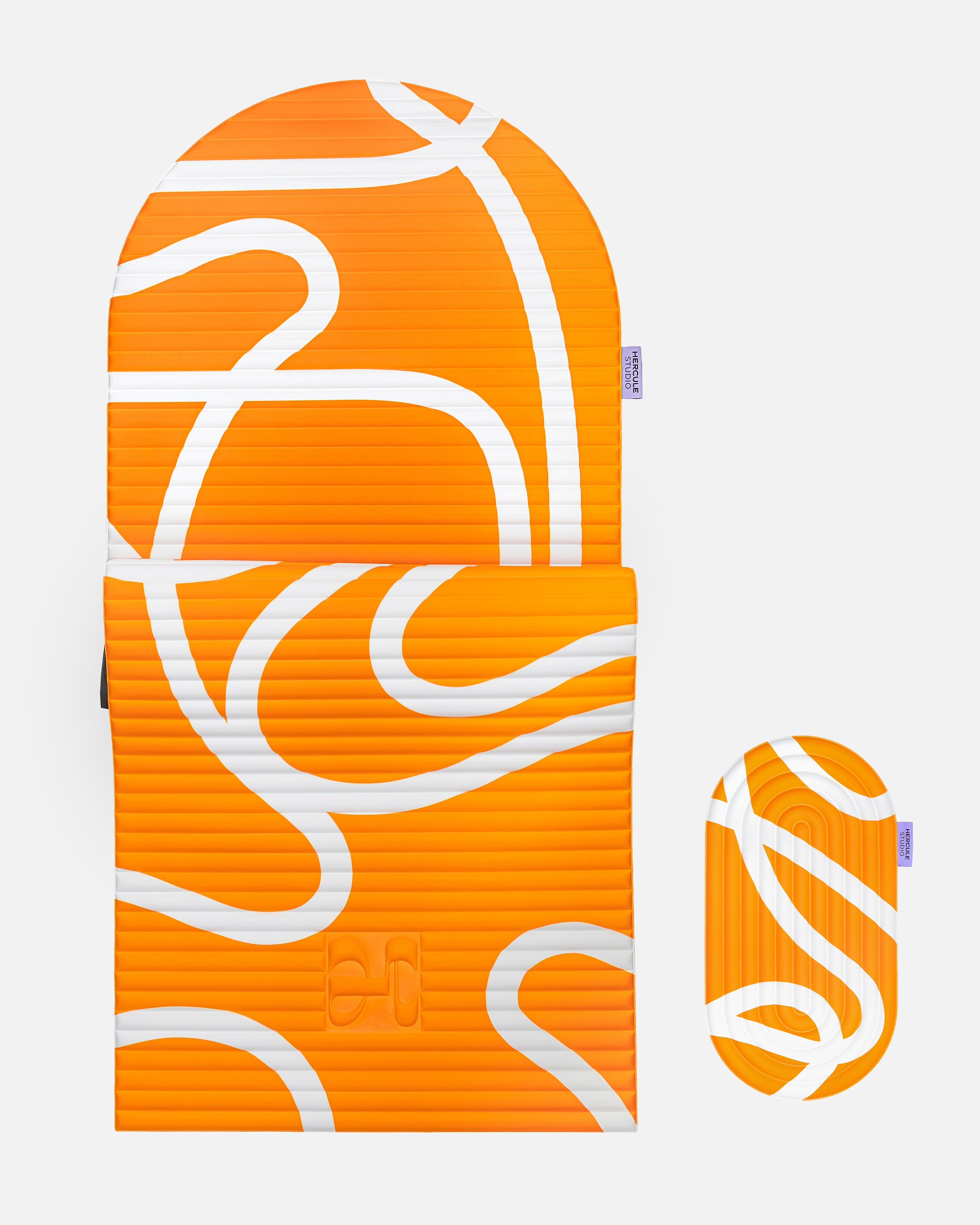 Hercule Studio Bari Orange Pop printed comfort bundle including the graphic Archy mat and the Galé 3-in-1 comfort pad, design duo to enhance comfort in Pilates and fitness, durable French craftsmanship, packshot visual